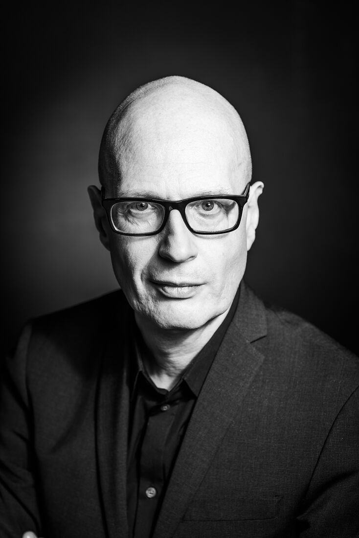 Автор и телеведущий